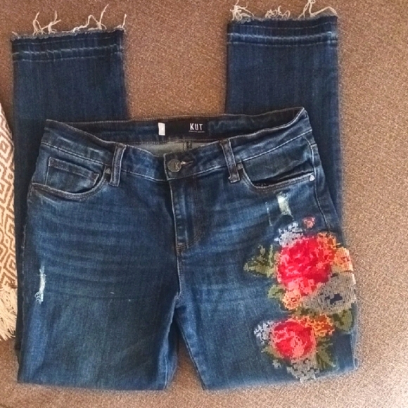 Kut from the Kloth Women's Blue Floral Embroidered Jeans Size 4. Beautiful. - Picture 4 of 10